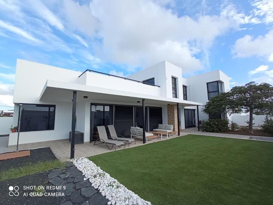 Villa Gehidy Teguise  Εξωτερικό φωτογραφία